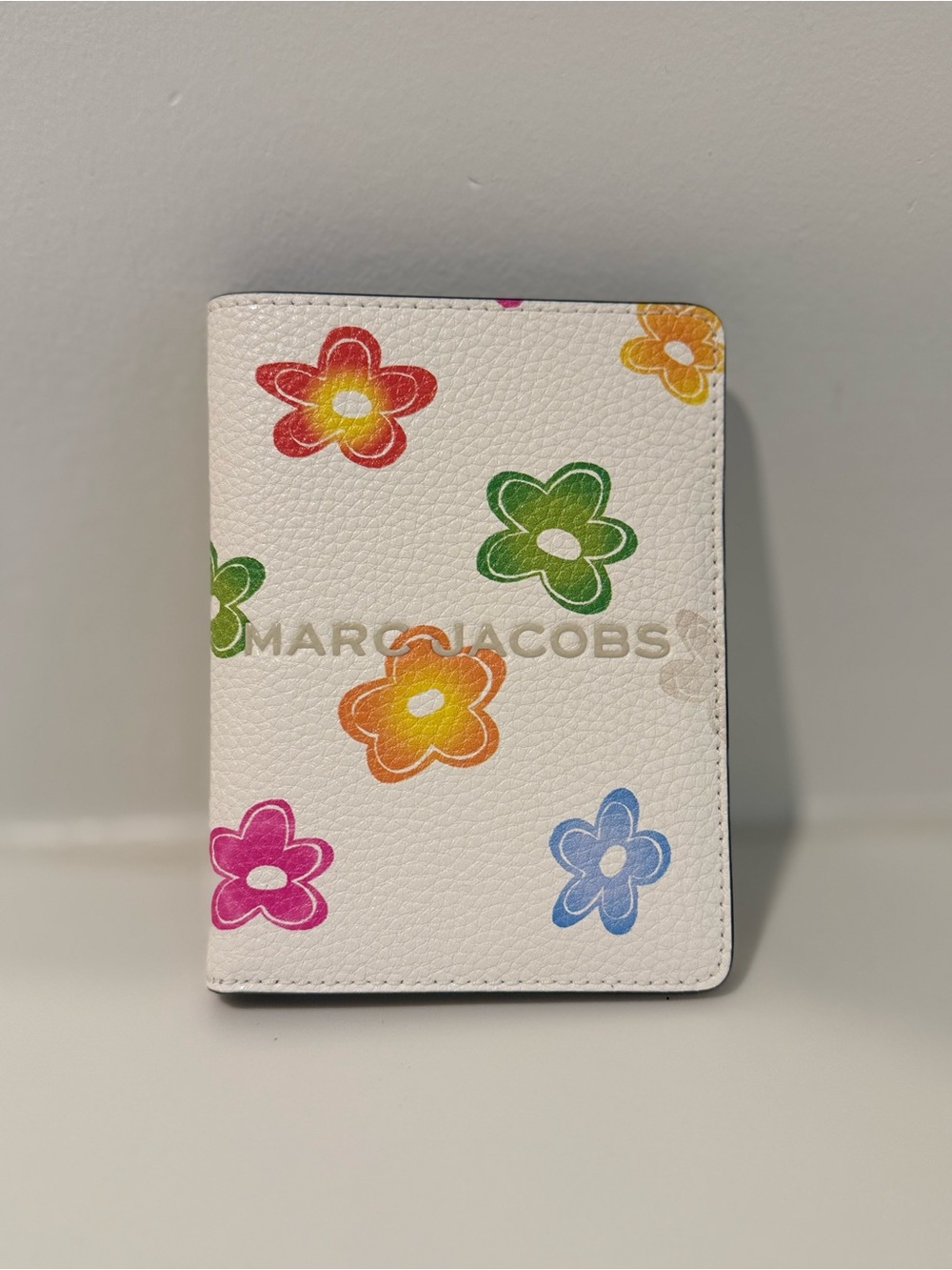 NWT Marc Jacobs Flower Print Passport Case - White Multi